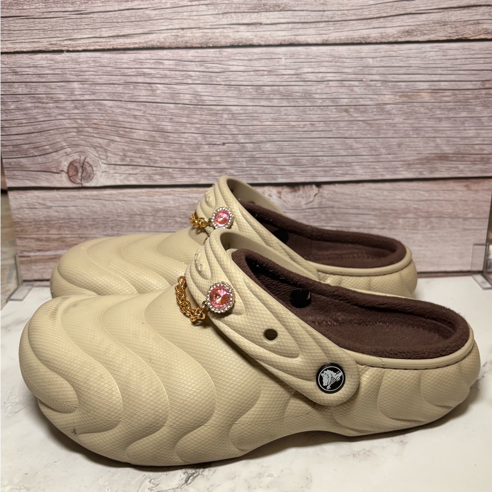 Women's Fleece Lined Crocs with Pink Accents